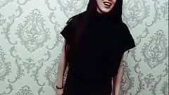 Aze tiktok girl pantyhose