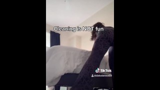 Making my bed in LEGGINGS – big booty long legs DELETED TIKTOK