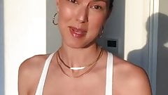 Rebecca Mir – TikTok 16.05.2020