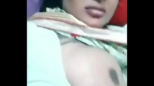 tamil MILF showing her boobs on t. video 29 sec