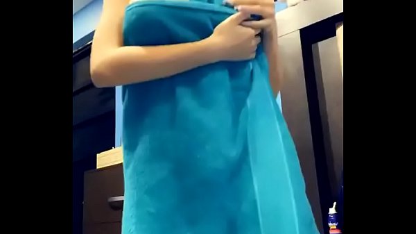 pierde apuesta y se muestra desnuda para sus seguidores