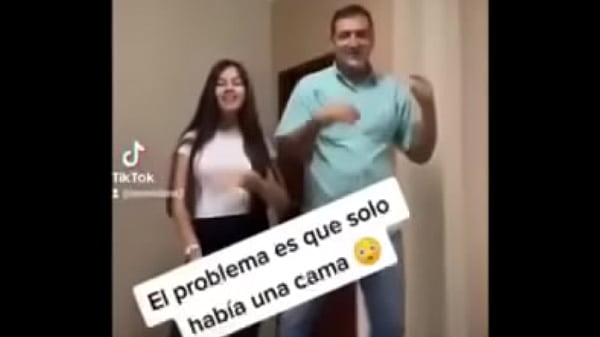 La mejor hij@ del mundo coge la polla de papá